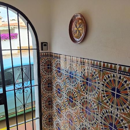 Delightful Burriana House With Magnificent Beach & Sea Views. Нерха Екстериор снимка