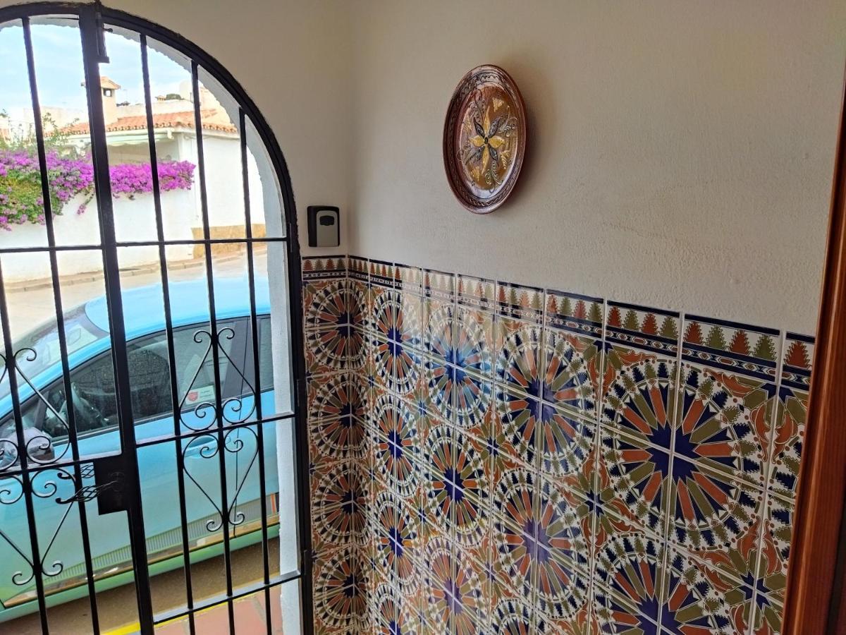 Delightful Burriana House With Magnificent Beach & Sea Views. Нерха Екстериор снимка